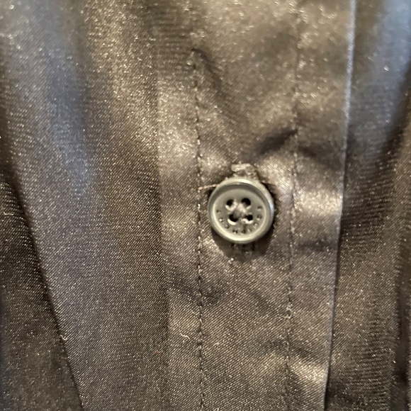 EQUIPMENT BRAND - WOMEN SIGNATURE CLASSIC TOP -   CLASSIC BLACK COLOR - Picture 5 of 15